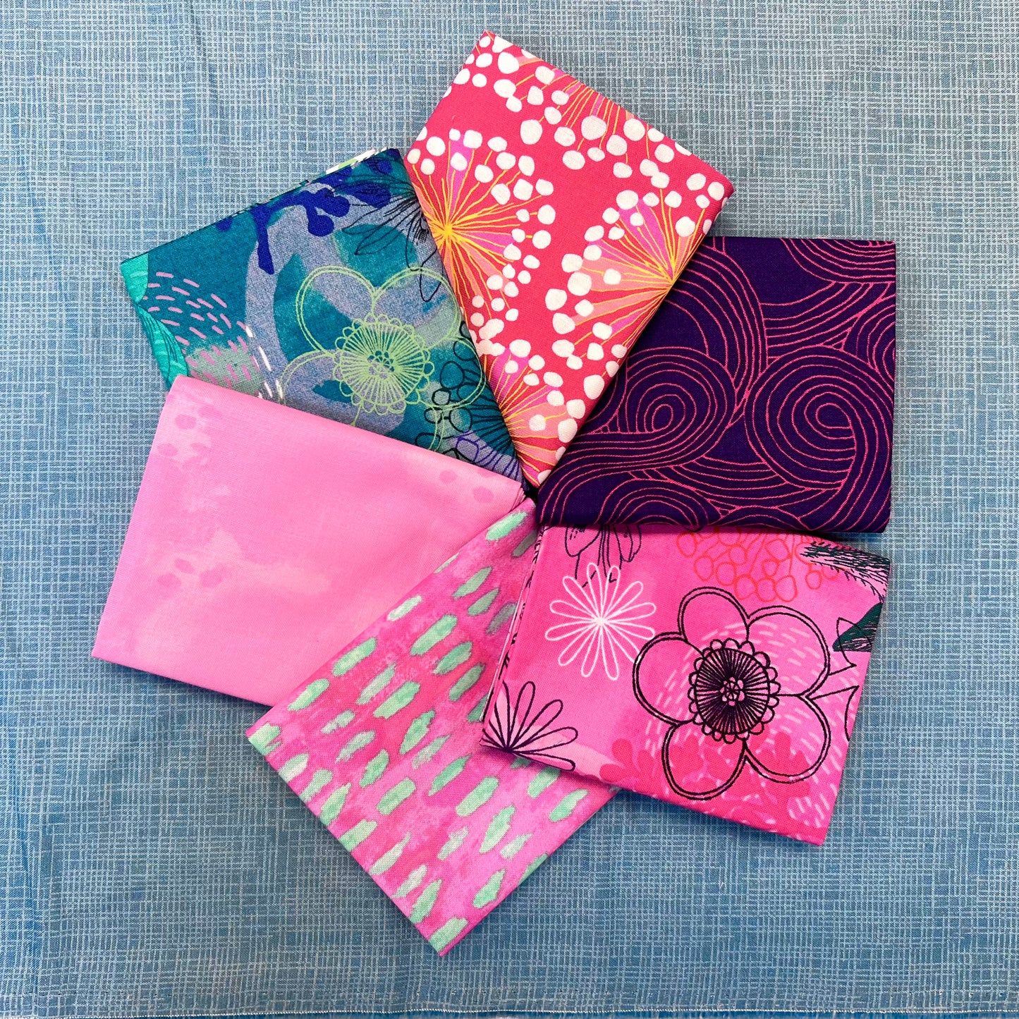 6 fat quarter pack of Bright Pinks