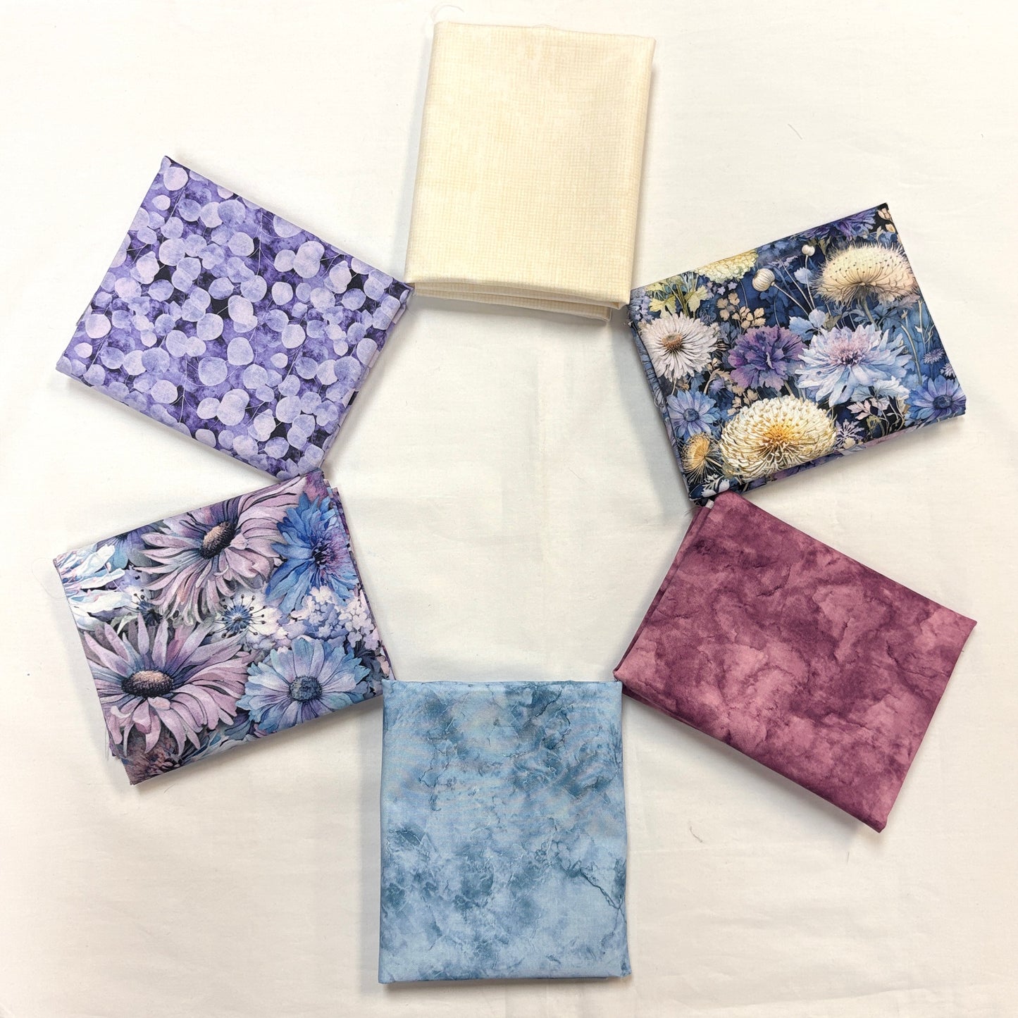 6 Fat Quarters Mystic Meadows Soft (6)