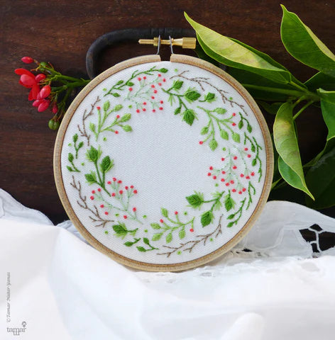 Christmas Crown Embroidery Kit